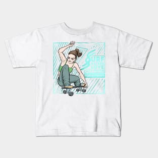 Surf skaters love city waves Kids T-Shirt